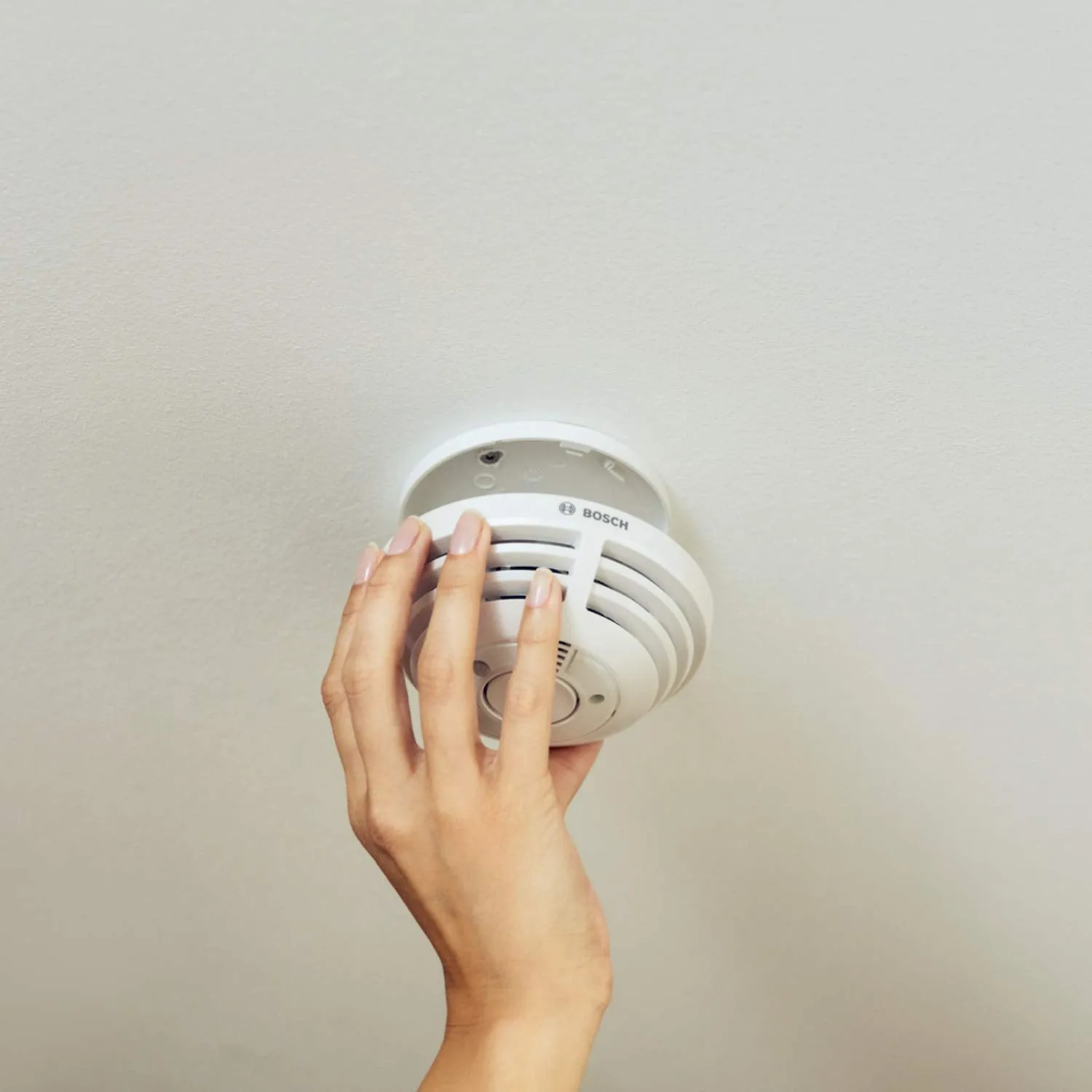 Bosch Smart Home Smoke Detector - White