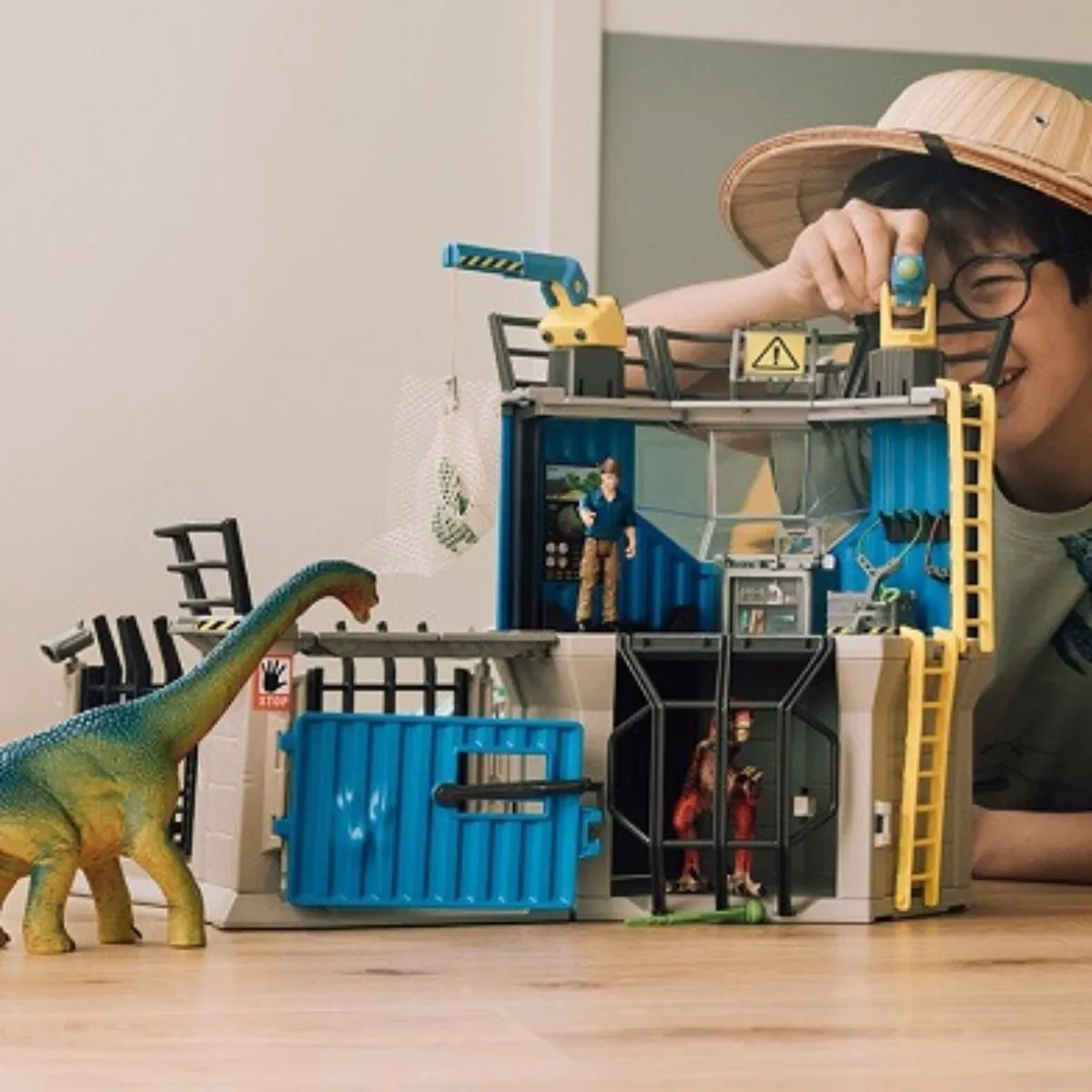 Large dino research station