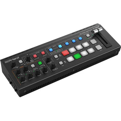 Roland V-1HD STR  Bundle With Video Capture Device, Headphones    Carry Bag
